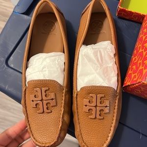 Tory Burch LOWELL2 DRIVER
TUMBLED LEATHER